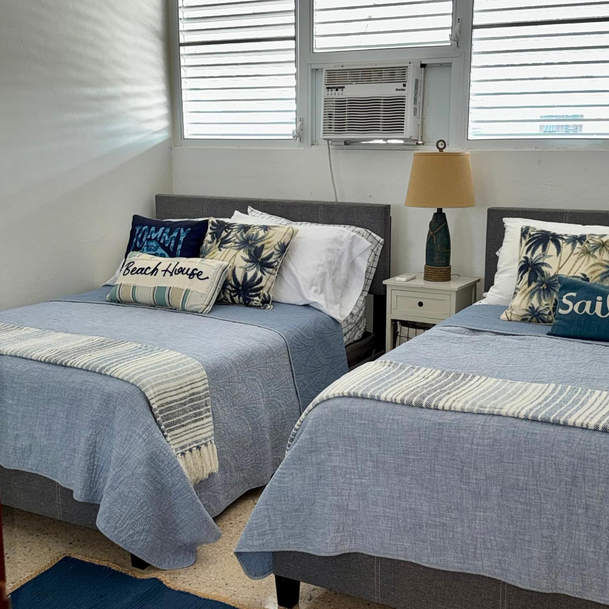 Oceanview Apartment Steps To The Beach Luquillo Exterior photo