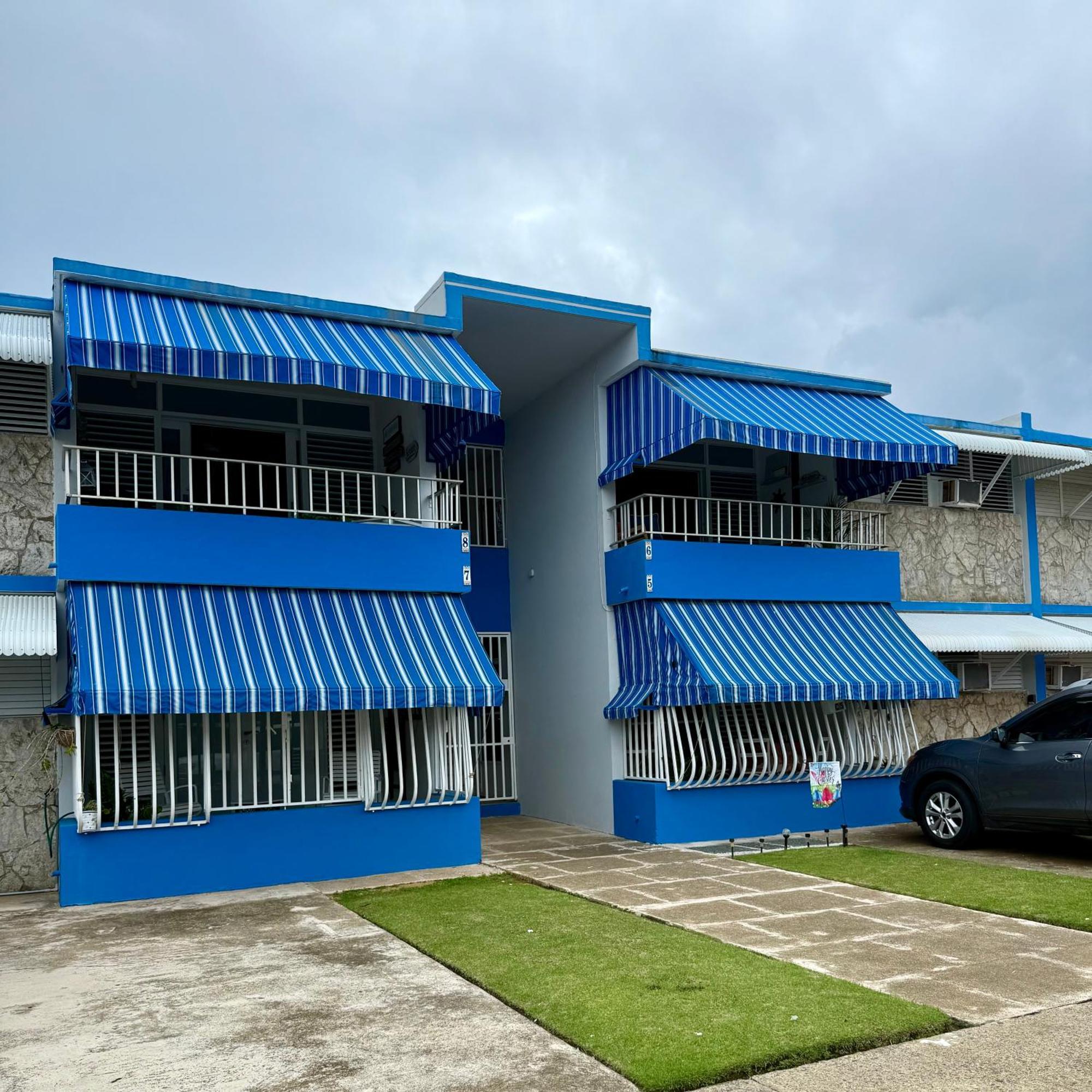 Oceanview Apartment Steps To The Beach Luquillo Exterior photo
